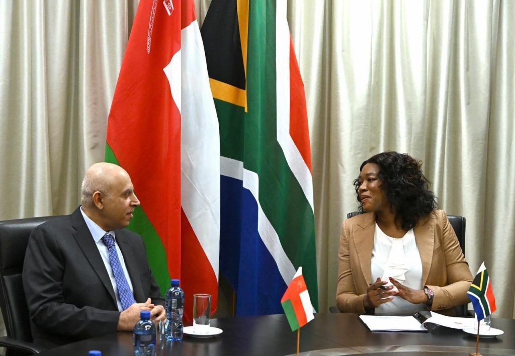 Administrative Undersecertary receives Deputy Foregin Minister of South Africa