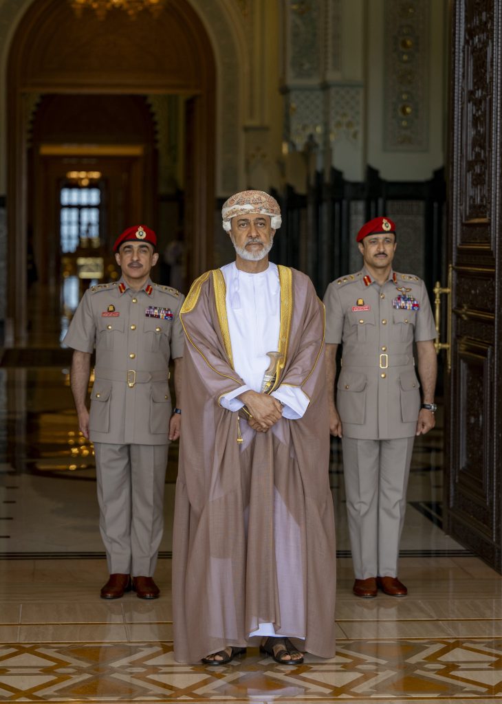 جلالة السلطان المعظم يستقبل رئيس مجلس السيادة بجمهورية السودان