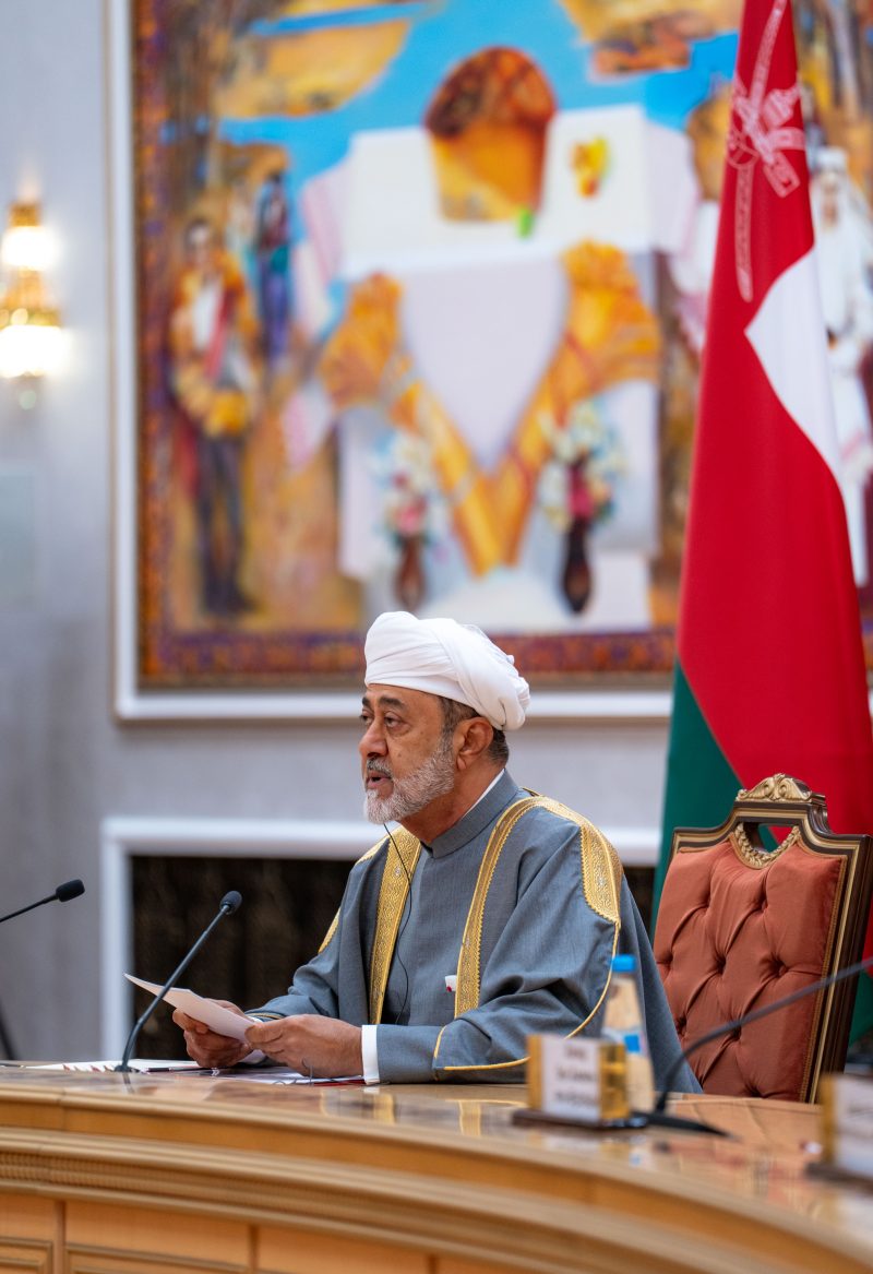 جلالةُ السُّلطان المعظّم والرئيسُ البيلاروسي يعقدان جلسةَ مباحثاتٍ رسميّةً