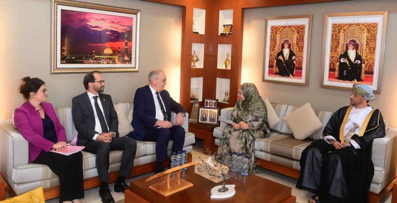 Oman and Switzerland discuss enhancing economic, trade and scientific cooperation