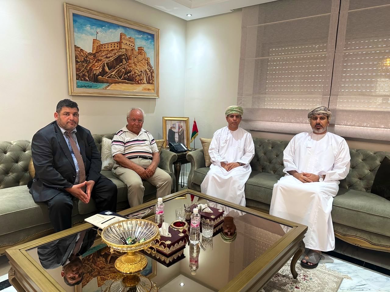 Tunis: Ambassador discusses investment opportunities in Oman