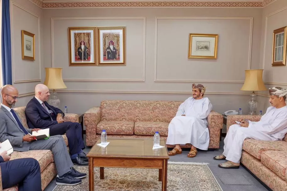 Oman-Diplomatic-Undersecretary-meets-UK-Ambassador-to-Yemen