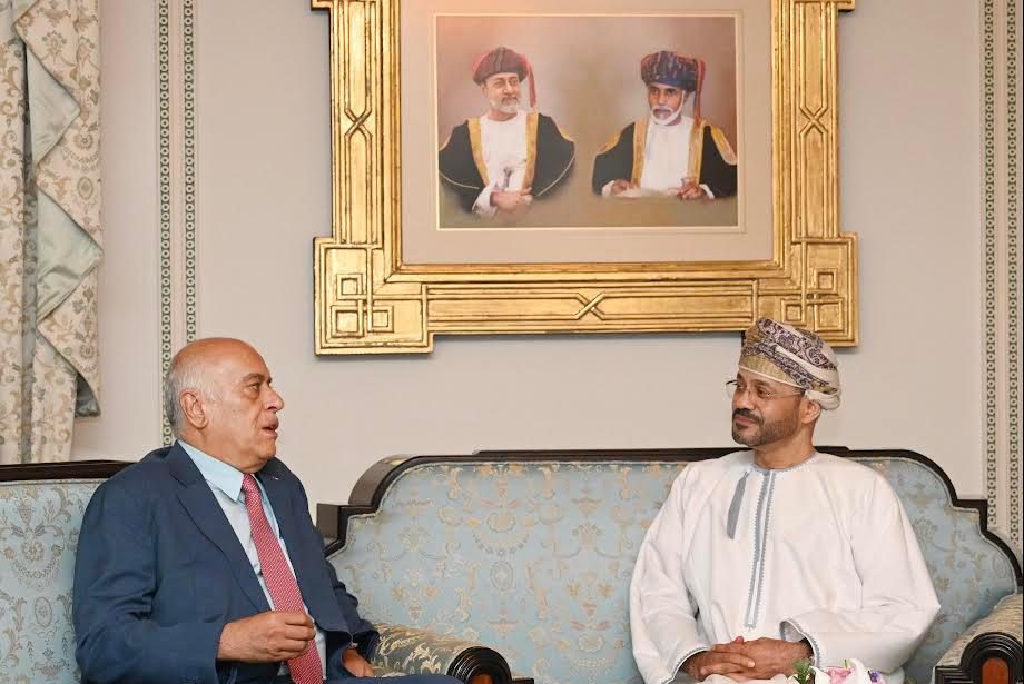 Sayyid-Badr-with-the-Secretary-of-the-Fatah-Central-Committee