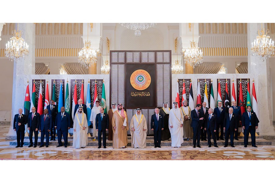 Asaad bin Tariq heads the delegation of the Sultanate of Oman at the 33rd Arab Summit in Manama