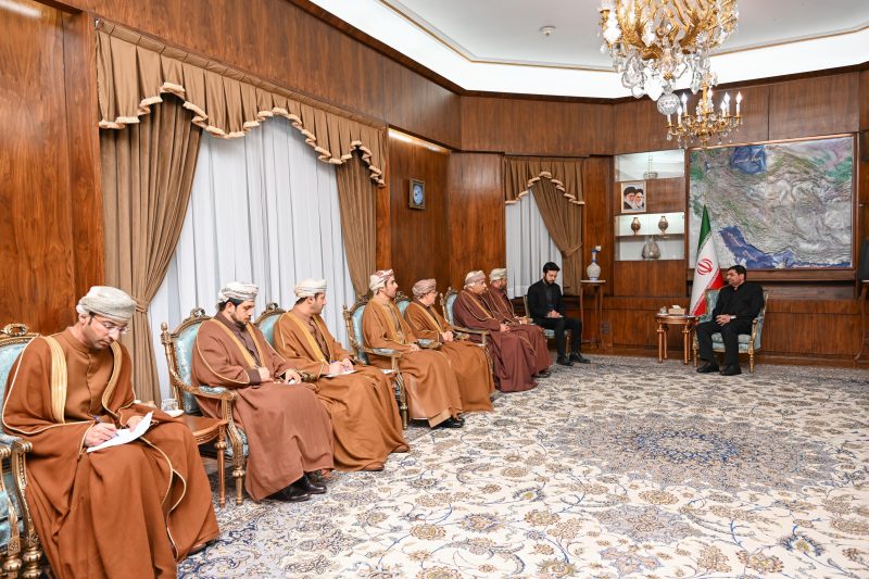 The head of the executive authority in charge of the Islamic Republic of Iran meets the Minister of Foreign Affairs