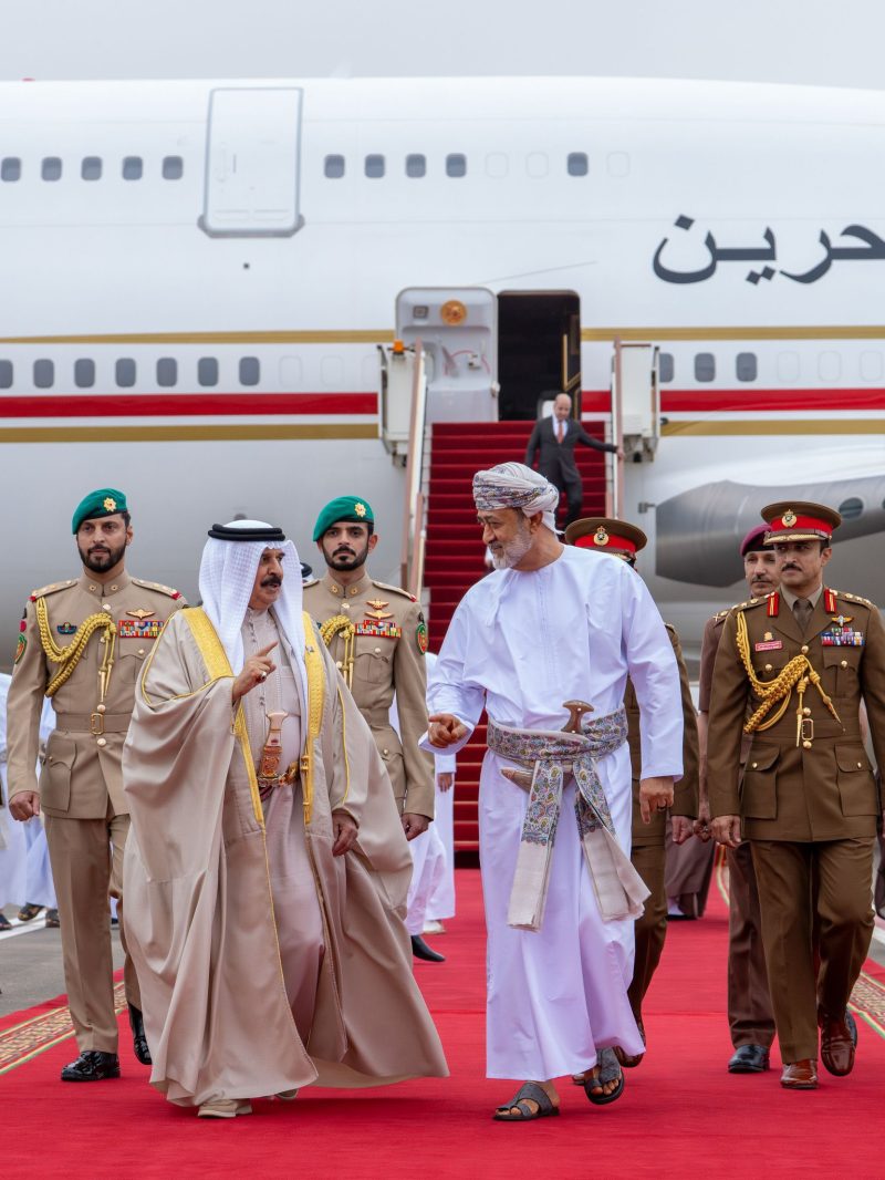 His Majesty welcomes King Hamad of Bahrain upon his arrival in Dhofar