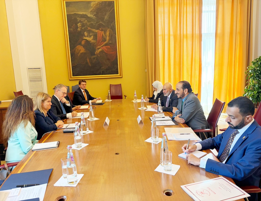 Oman and Italy hold political consultations
