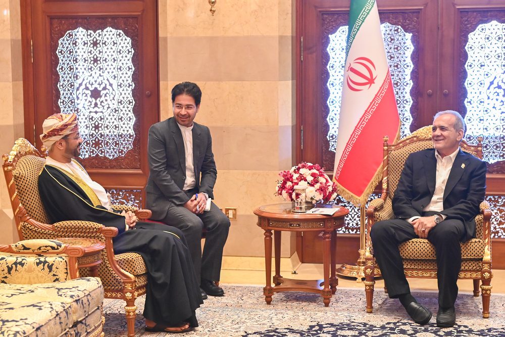 Iranian President receives Foreign Minister