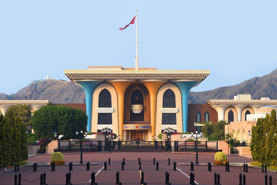 سلطنة عُمان تعلن عن موعد الجولة القادمة من المحادثات الإيرانية الأمريكية