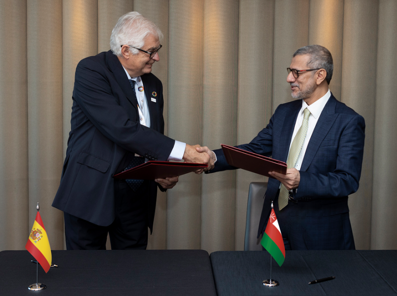 سلطنةُ عُمان ومملكةُ إسبانيا.. جهودٌ متناميةٌ نحو علاقات استراتيجيّة وشراكات جديدة