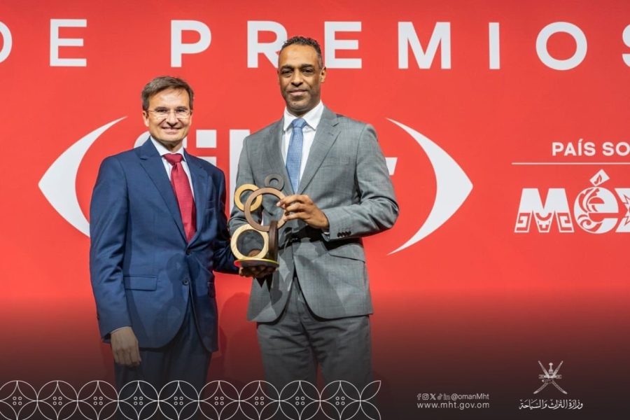 Spain: Ambassador receives Best Pavilion award at the International Tourism Fair