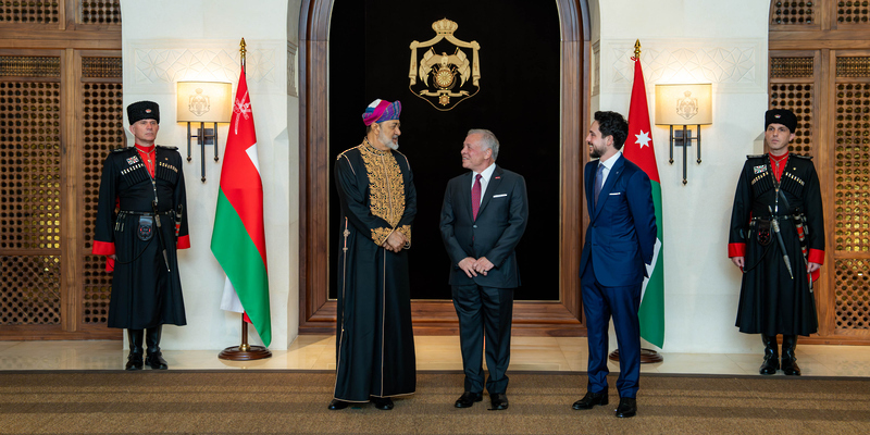 In honor of His Majesty the Sultan, the King of Jordan holds a dinner