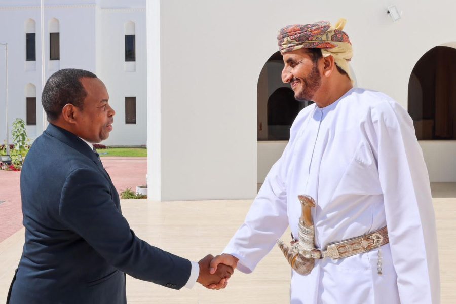 Oman and Zanzibar hold cooperation talks