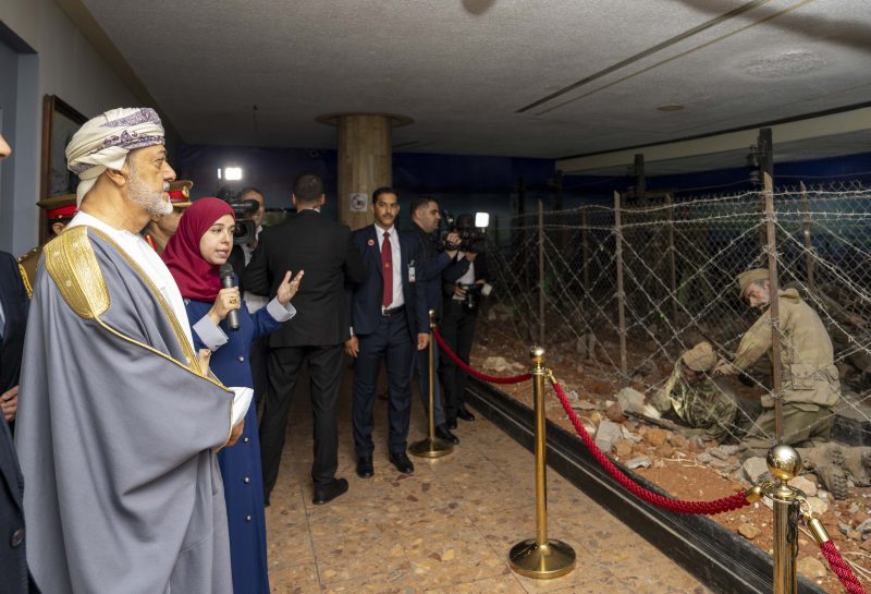 His Majesty visits martyrs’ memorial and national mujahid museum in Algeria