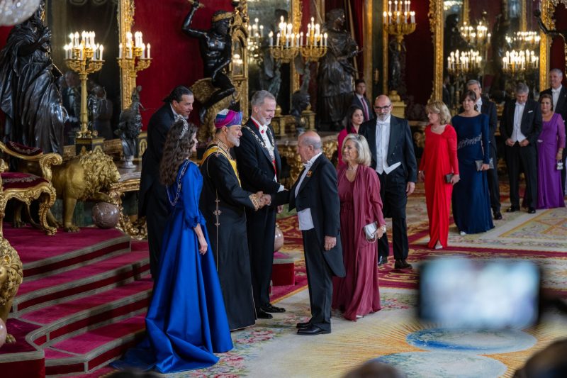 King of Spain hosts banquet in honour of His Majesty