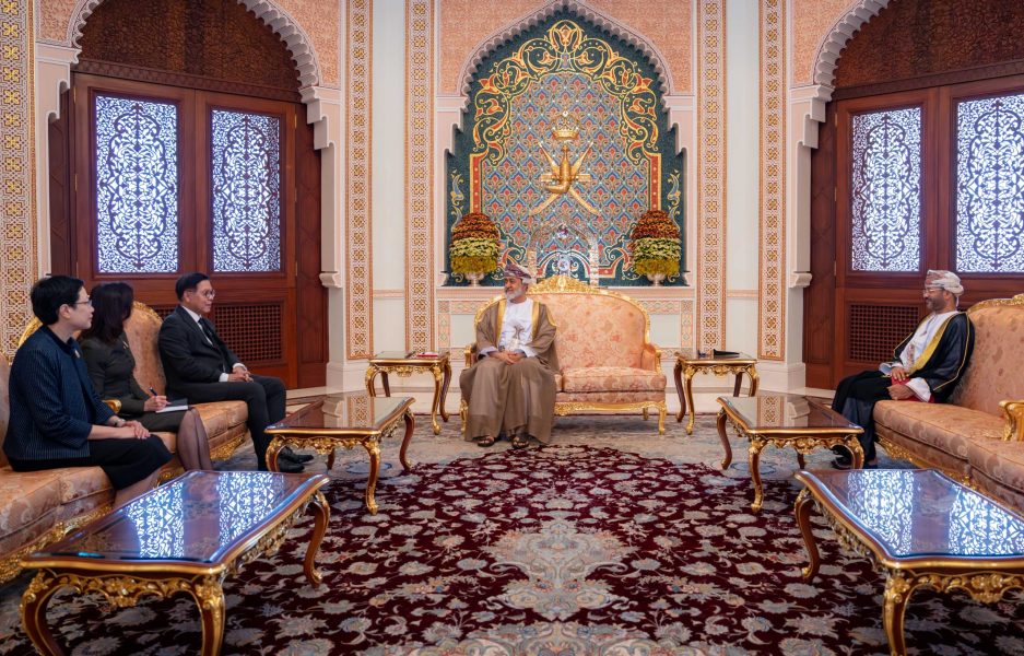 جلالة السلطان يستقبل نائب رئيس الوزراء وزير الخارجية التايلاندي
