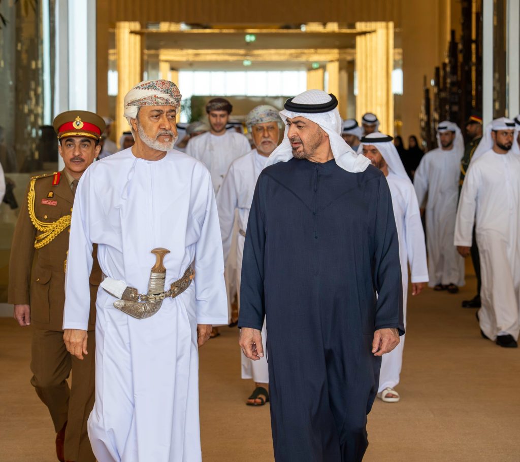 جلالة السُّلطان المعظّم يقوم بزيارة أخويّة إلى الإمارات