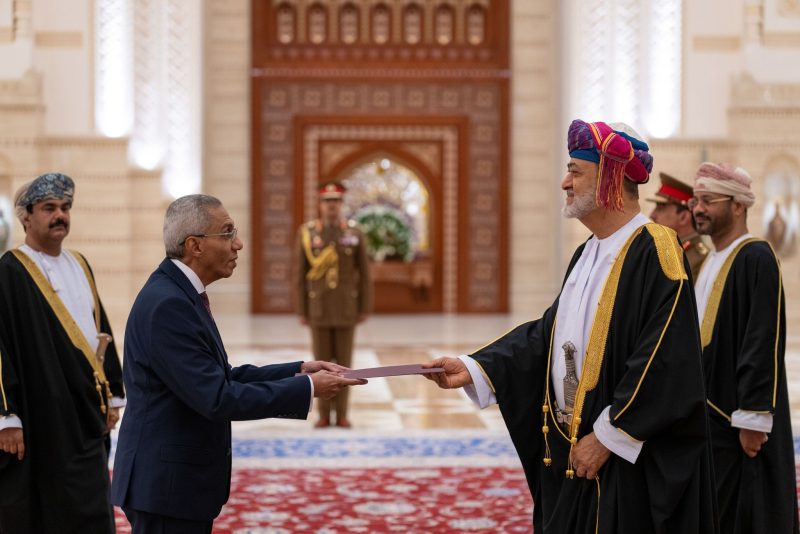 سعادة السفير / ياسر محمد أحمد شعبان سفيرًا فوق العادة مفوضًا من قِبل فخامة الرئيس/ عبد الفتاح السيسي رئيس جمهورية مصر العربية، معتمدًا لدى سلطنة عُمان.