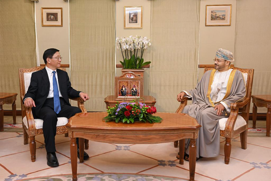 Foreign-Minister-receives-Governor-of-China's-Yunnan-Province